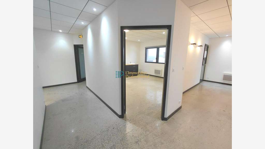 A louer plateau de bureaux 195m² à Concarneau