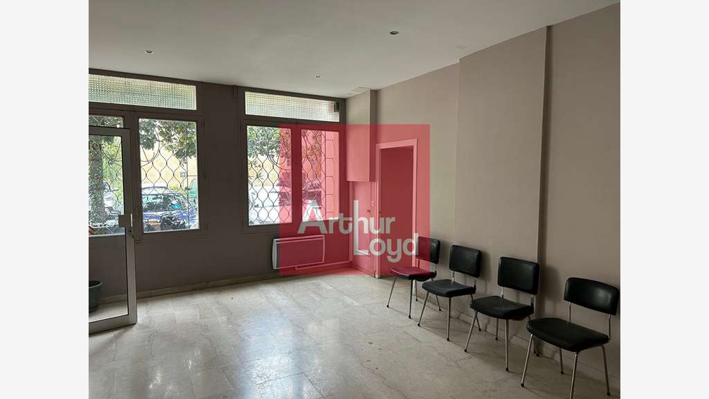 A louer bureaux 78m² et 61m² centre-ville Condom