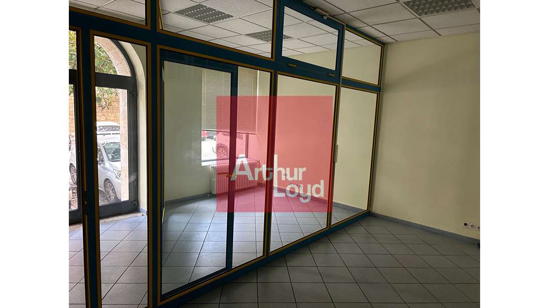 A louer bureaux 78m² et 61m² centre-ville Condom
