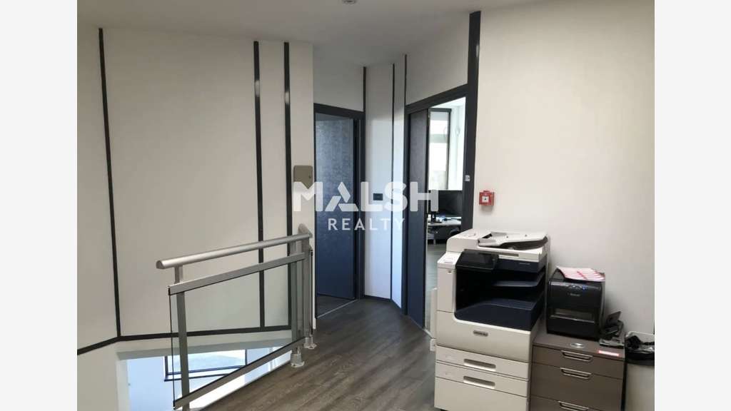 A louer bureaux 275m² à Corbas proche A46