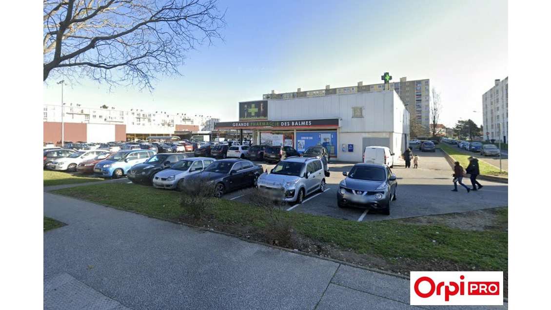 A louer bureaux rénovés de 70m² à Corbas (69960)