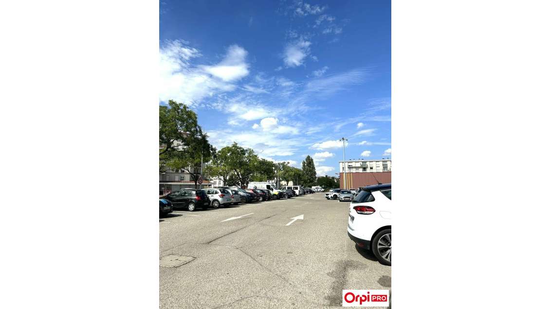 A louer bureaux rénovés de 70m² à Corbas (69960)