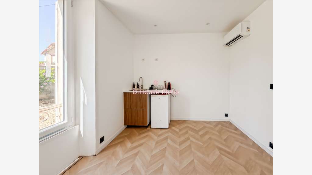 A louer local professionnel 50m² à Corbeil Carnot 