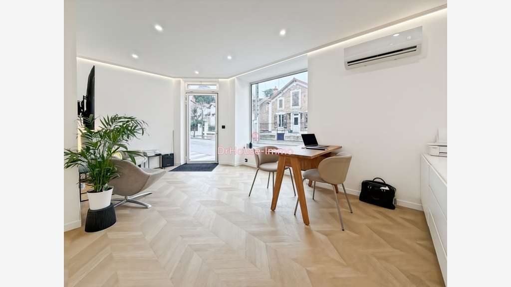 A louer local professionnel 50m² à Corbeil Carnot 