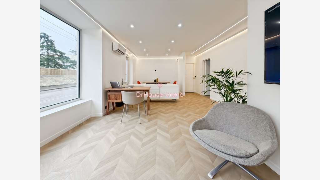 A louer local professionnel 50m² à Corbeil Carnot 