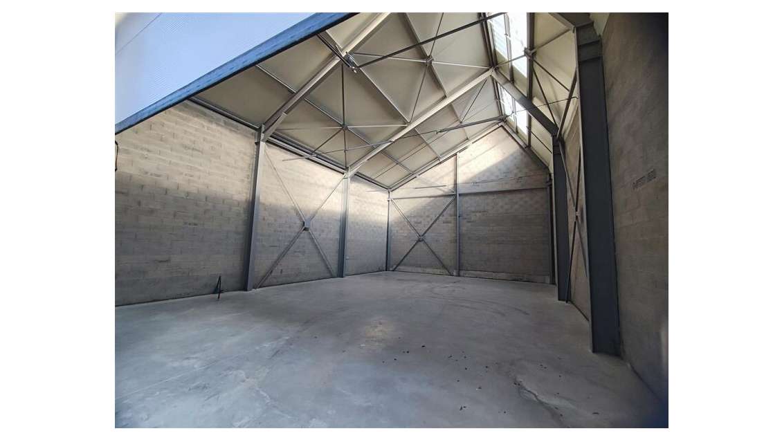 A louer cellule 313m² Cordemais Les Petites Landes