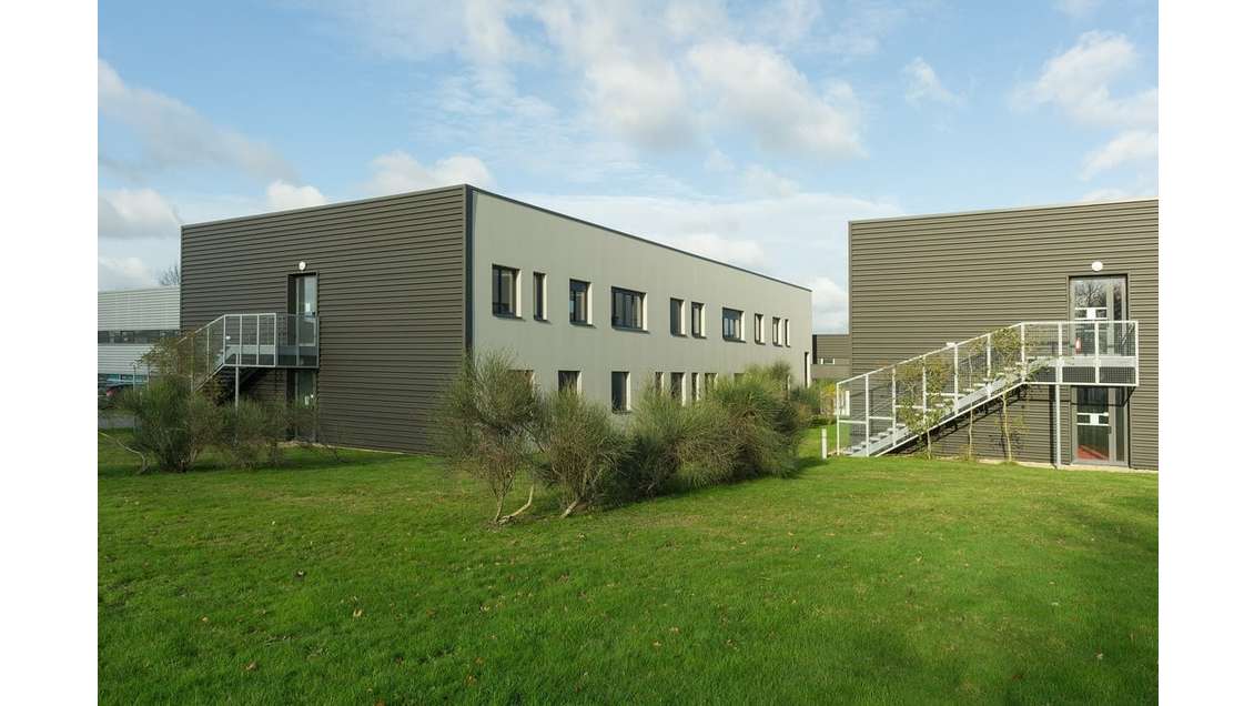 À louer bureaux de 20 à 100m² et ateliers Couëron