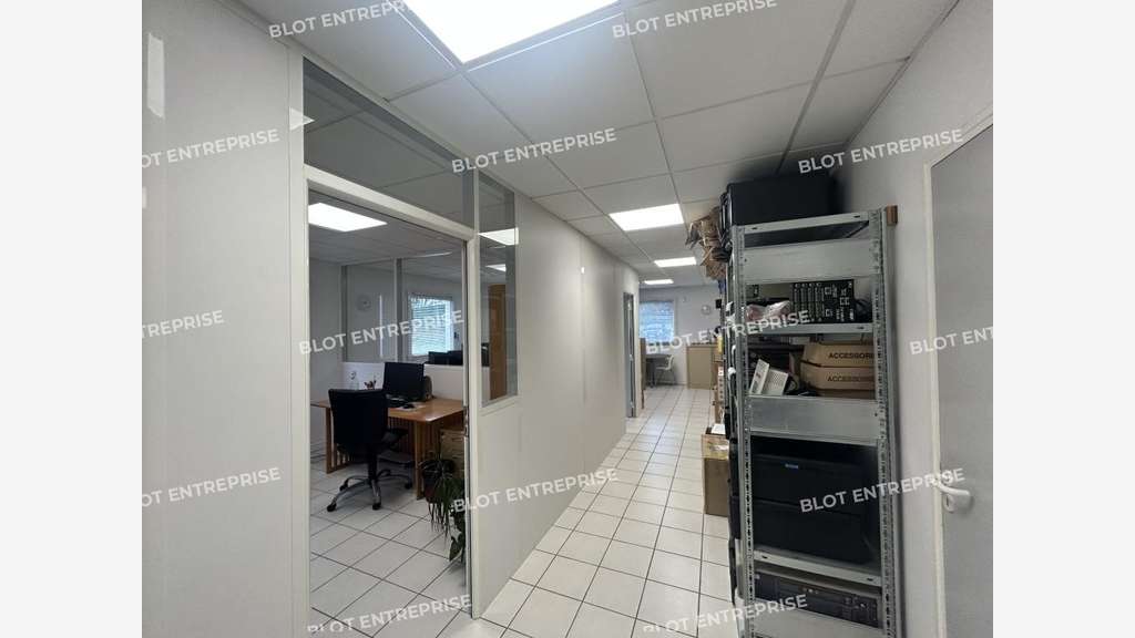 A louer bureaux 98m² à Couëron