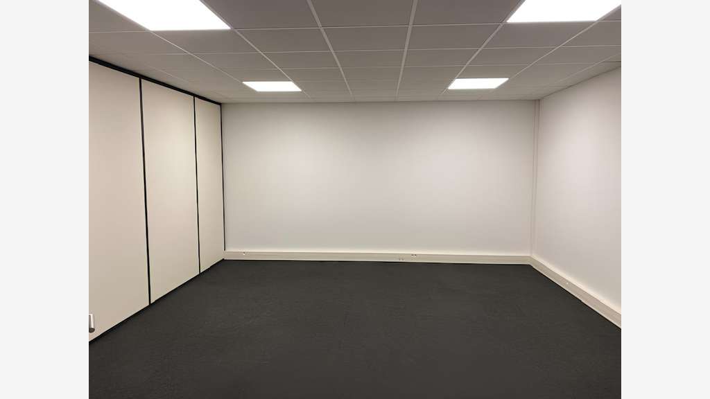 A louer bureaux 22m²-27m² dans Hauts de Couëron