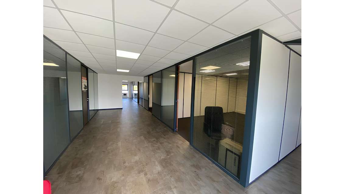 A louer bureaux 22m²-27m² dans Hauts de Couëron