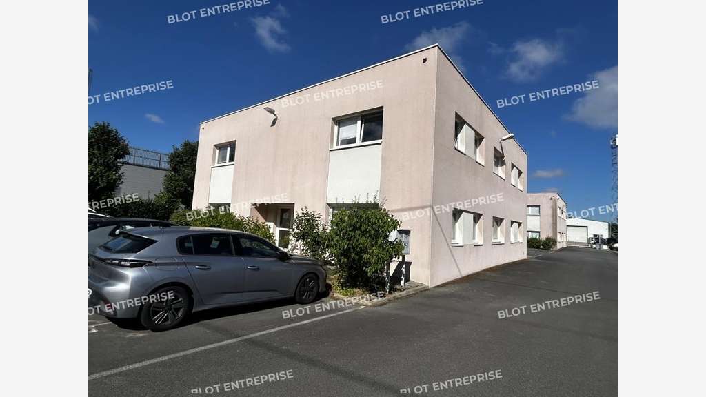 A louer bureaux 400m² zone d'activités de Couëron