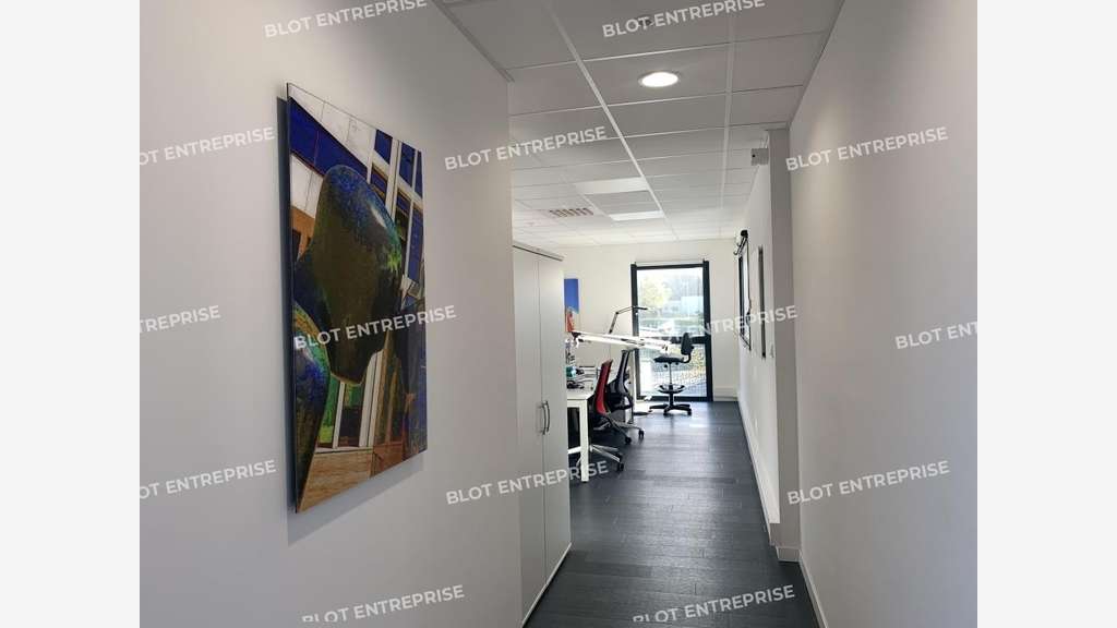 À LOUER - BUREAUX - 320 M² - COUËRON