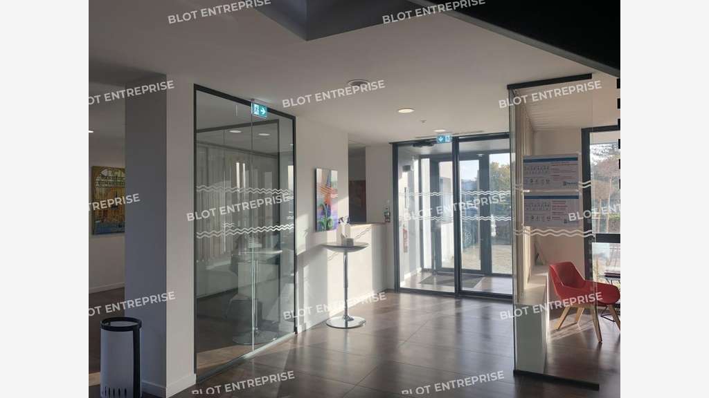 À LOUER - BUREAUX - 320 M² - COUËRON