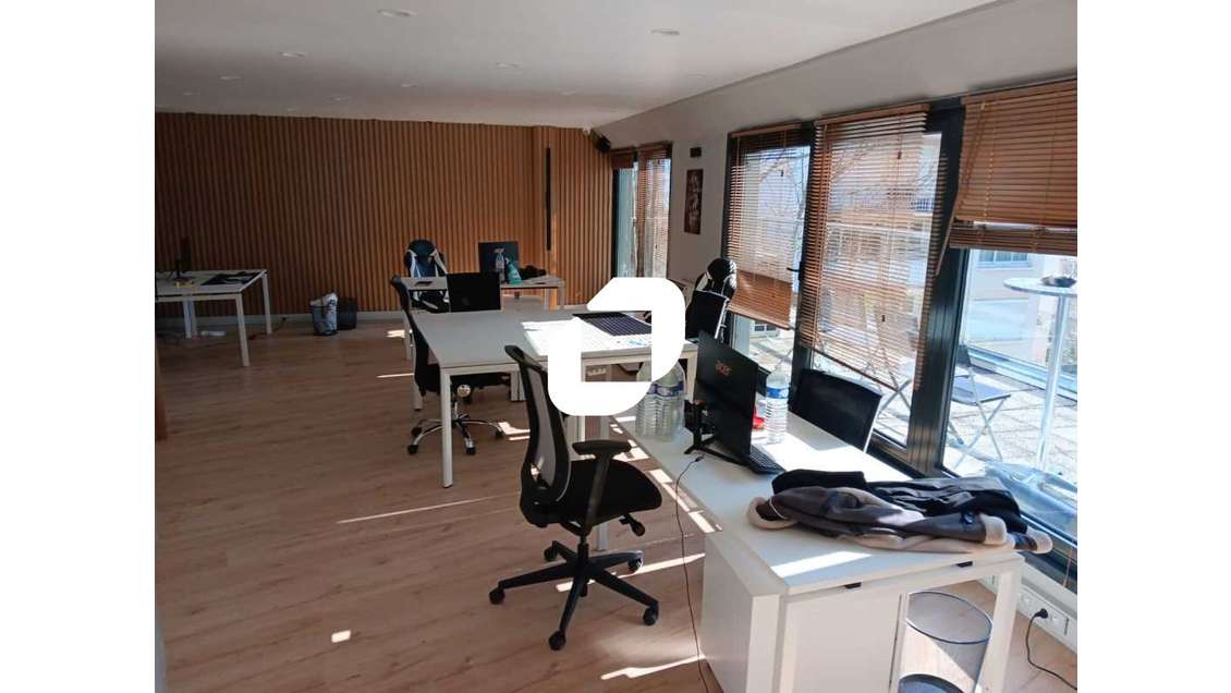 A louer Bureaux 120m² Courbevoie