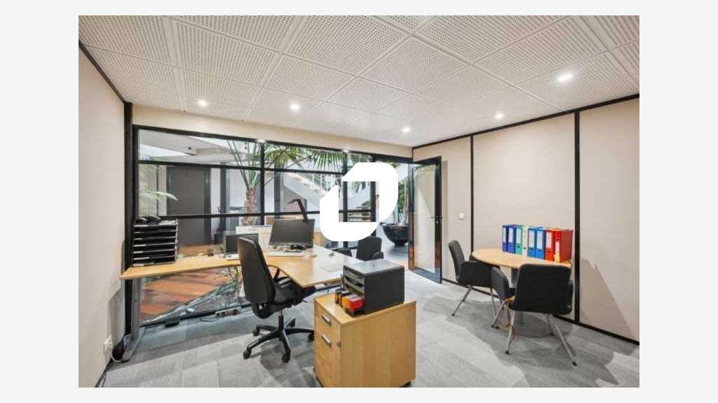 A louer Bureaux 320m² Courbevoie