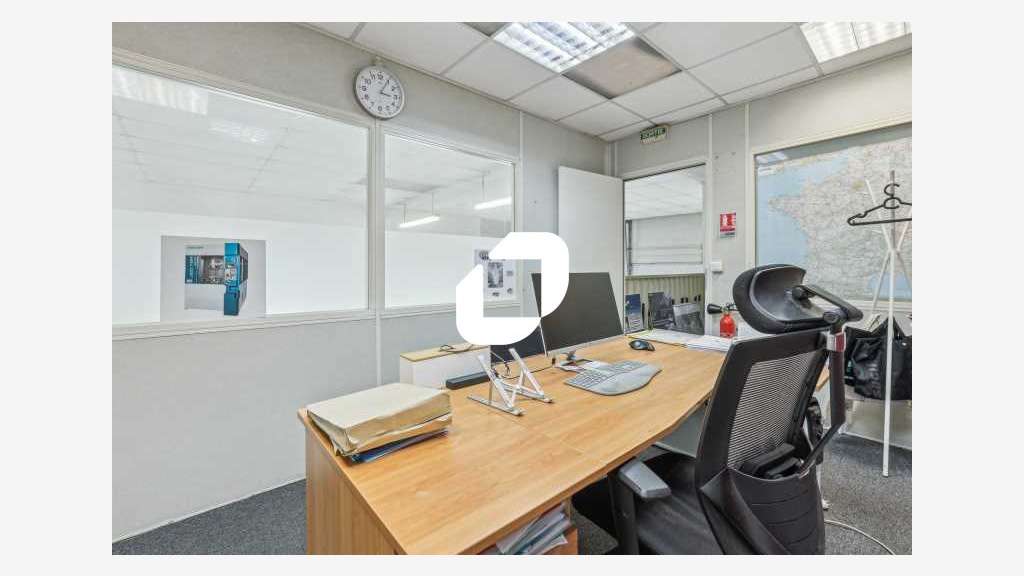 A louer Bureaux 400m² Courbevoie