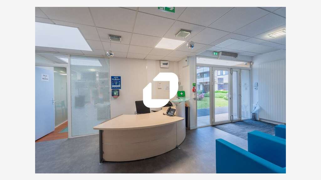 A louer Bureaux 338m² Courbevoie