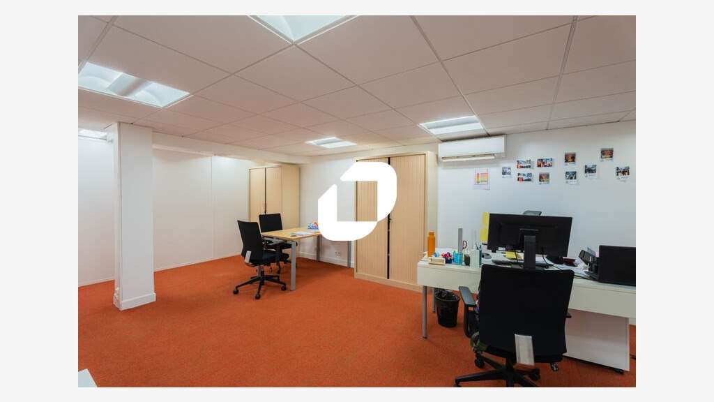 A louer Bureaux 338m² Courbevoie