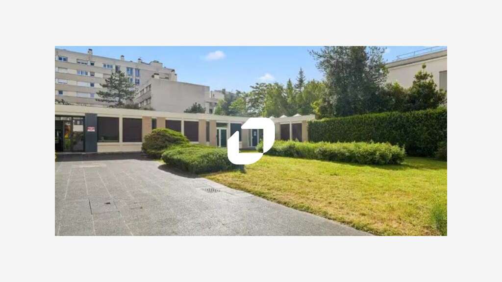A louer Bureaux 338m² Courbevoie
