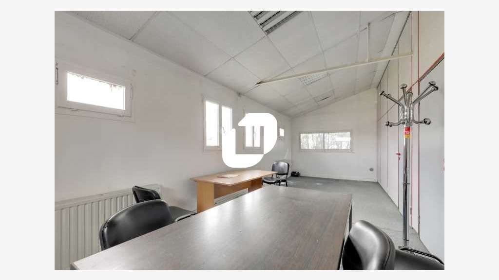 A louer Bureaux 170m² Courbevoie