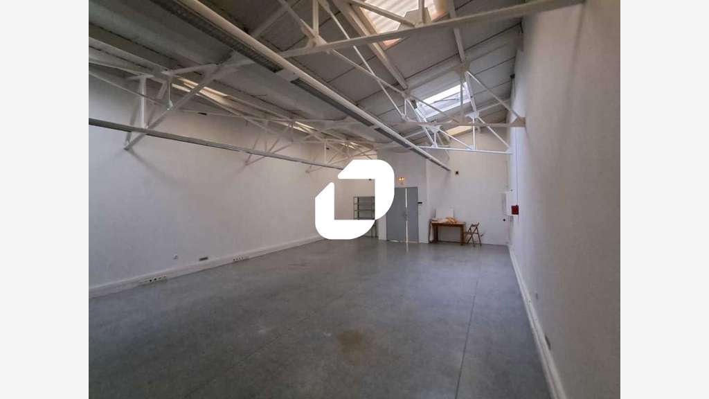 A louer Bureaux 134m² Courbevoie