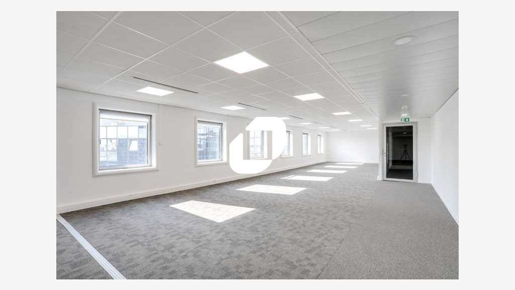 A louer Bureaux 4697m² Courbevoie la defense
