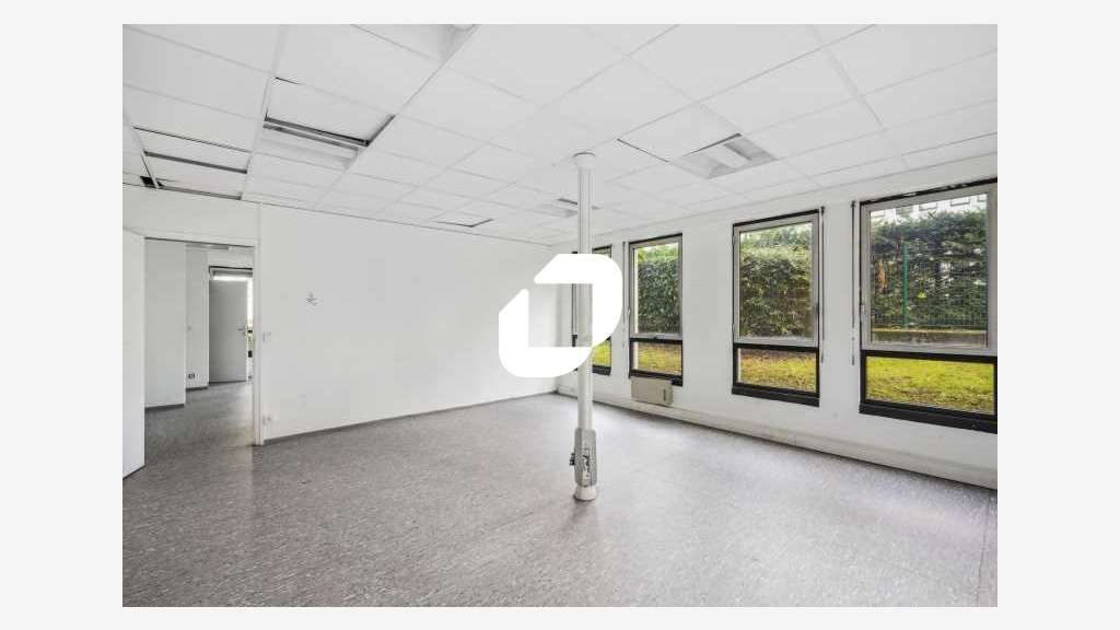 A louer Bureaux 320m² Courbevoie