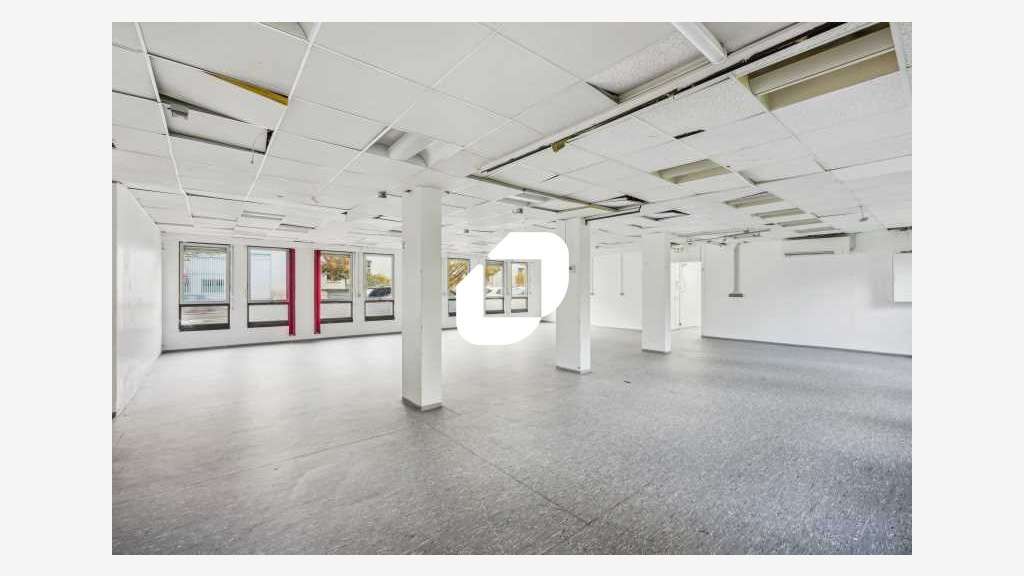 A louer Bureaux 320m² Courbevoie