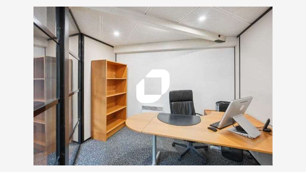 A louer Bureaux 320m² Courbevoie