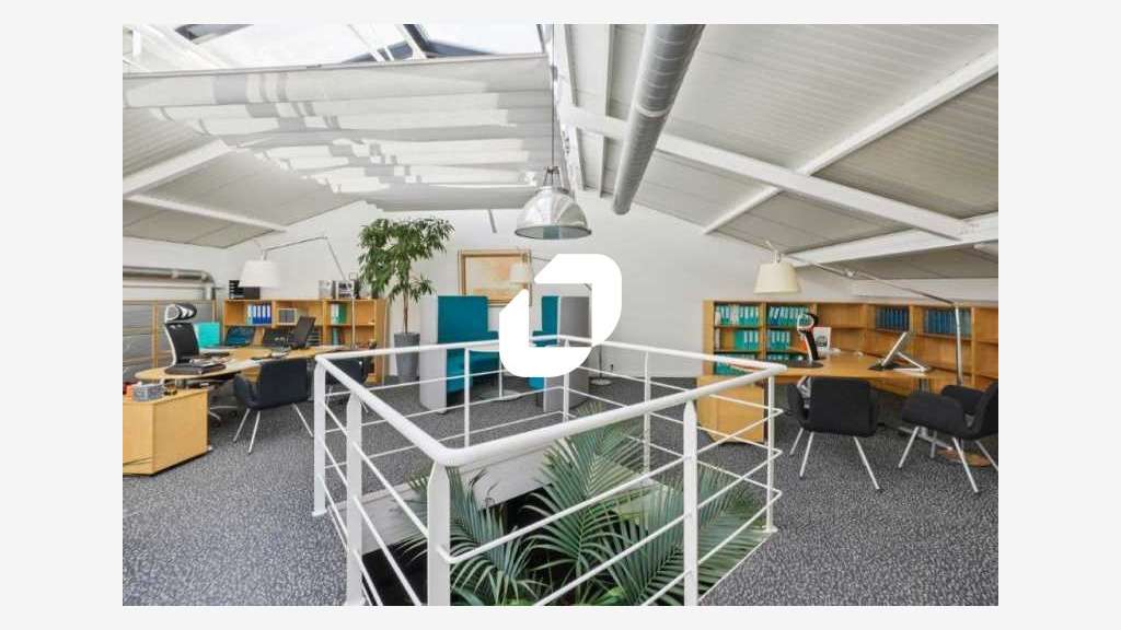 A louer Bureaux 320m² Courbevoie