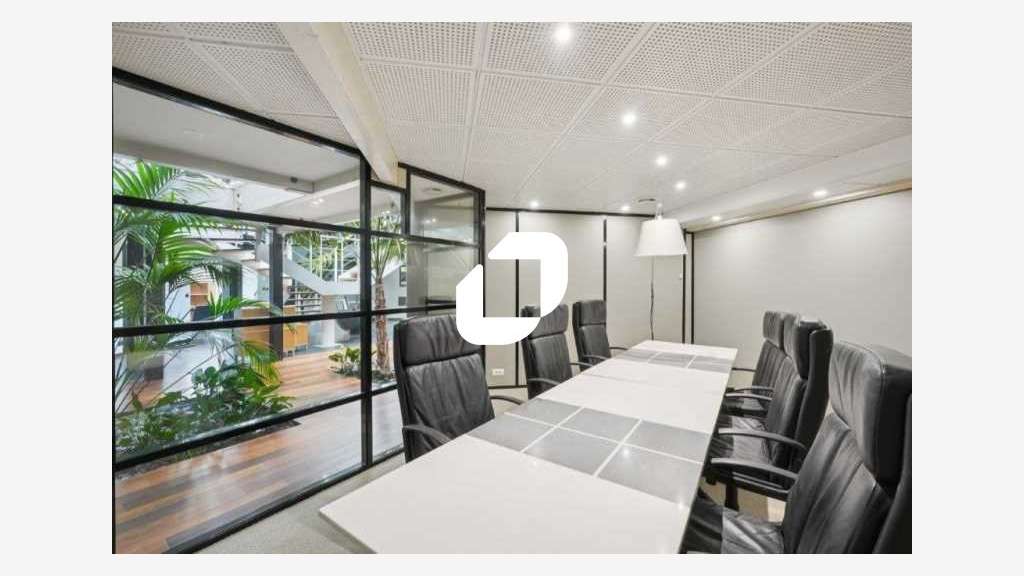 A louer Bureaux 320m² Courbevoie