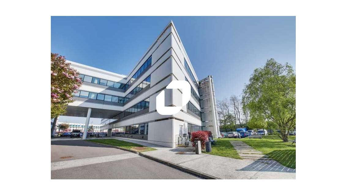 A louer Bureaux 880m² Evry courcouronnes