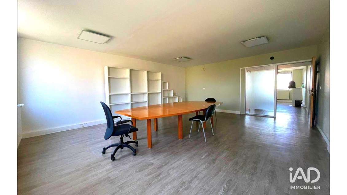 Bureau à Évry-Courcouronnes