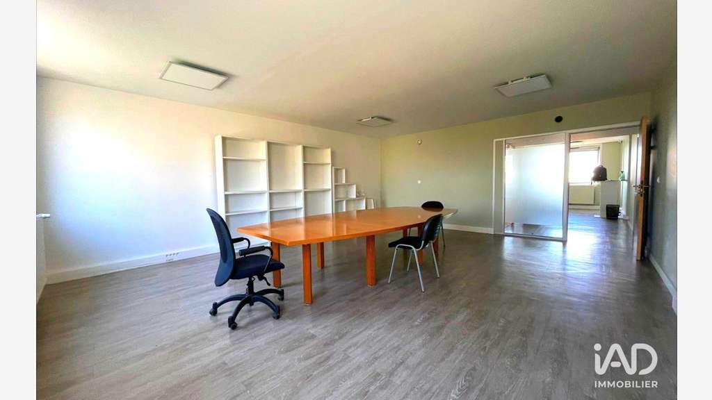 Bureau à Évry-Courcouronnes