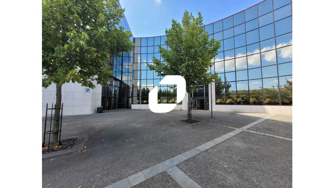 A louer Bureaux 185m² Evry courcouronnes