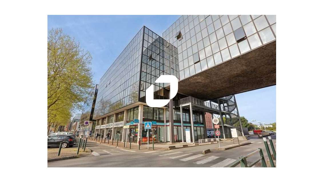 A louer Bureaux 93m² Evry courcouronnes