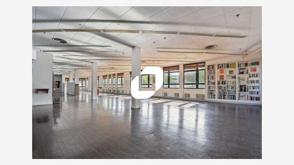 A louer Bureaux 500m² Evry courcouronnes