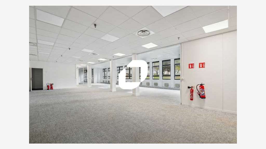 A louer Bureaux 500m² Evry courcouronnes