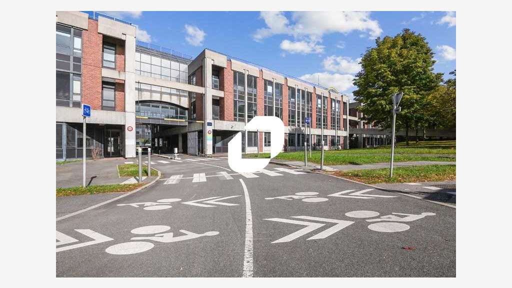 A louer Bureaux 2000m² Evry courcouronnes