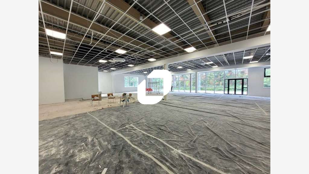A louer Bureaux 900m² Evry courcouronnes