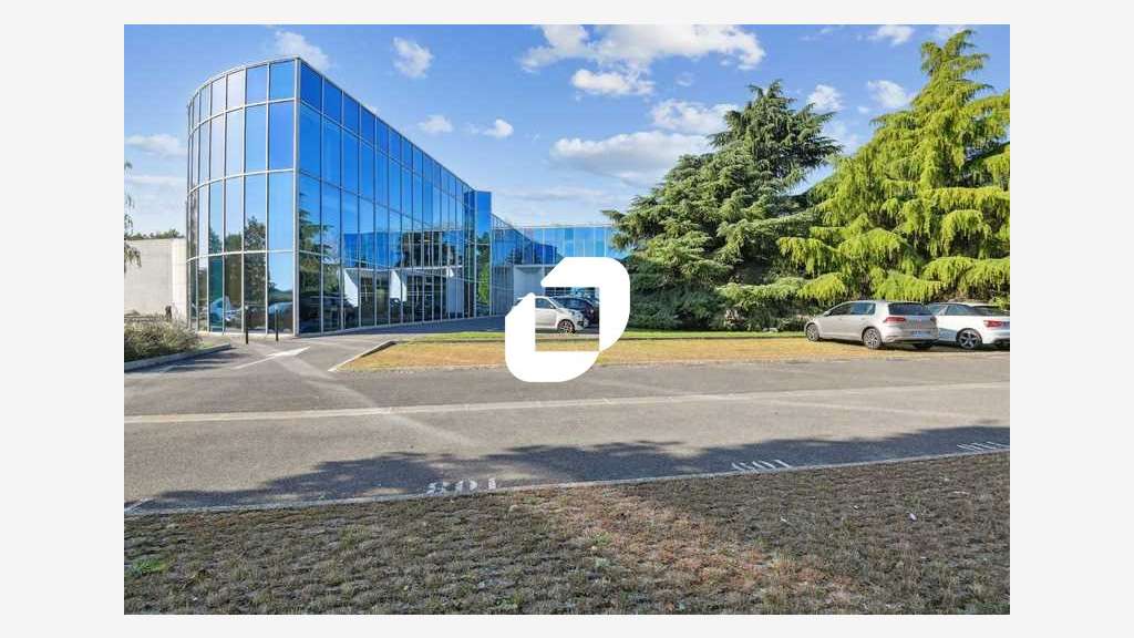 A louer Bureaux 838m² Evry courcouronnes