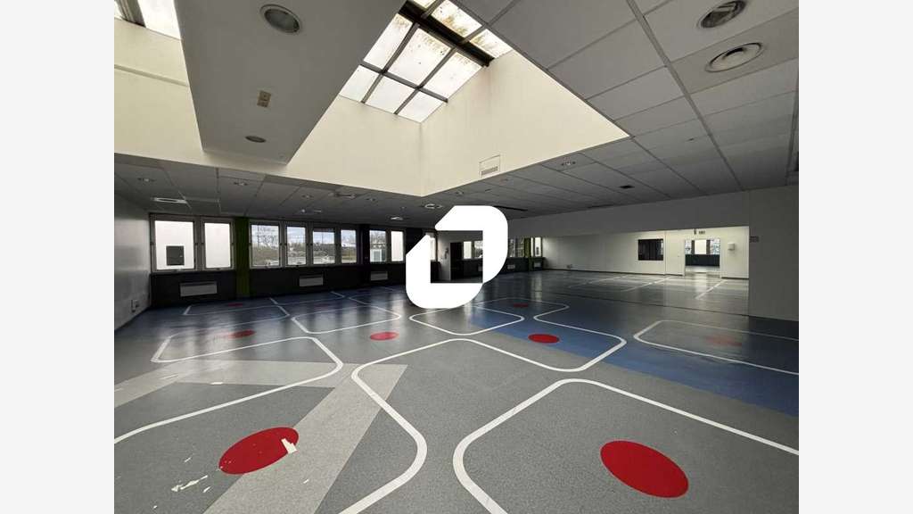 A louer Bureaux 445m² Evry courcouronnes