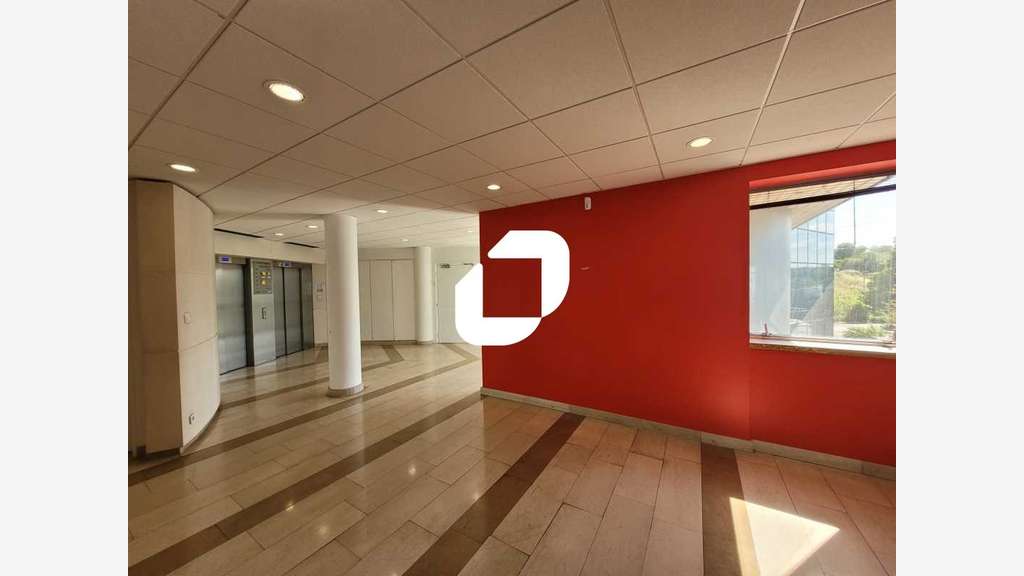 A louer Bureaux 350m² Evry courcouronnes