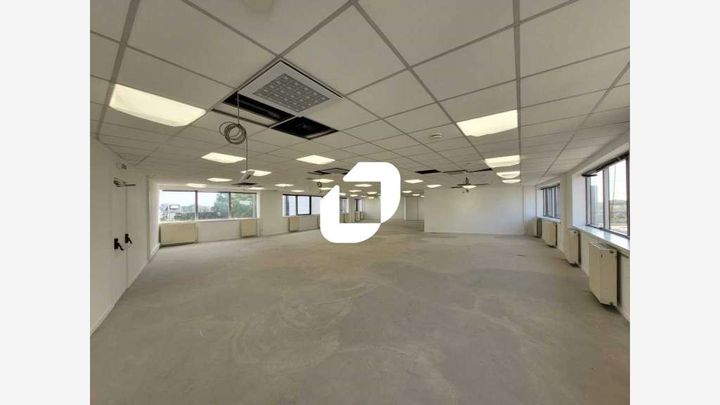 A louer Bureaux 187m² Evry courcouronnes