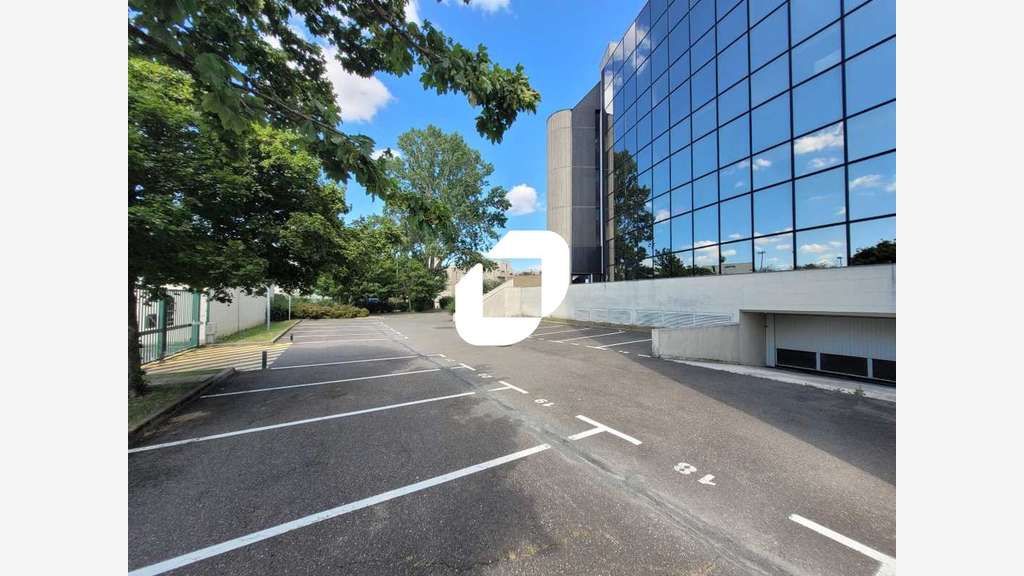 A louer Bureaux 185m² Evry courcouronnes