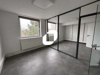 A louer Bureaux 74m² Evry courcouronnes