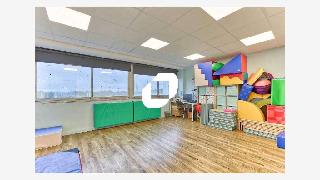 A louer Bureaux 221m² Evry courcouronnes