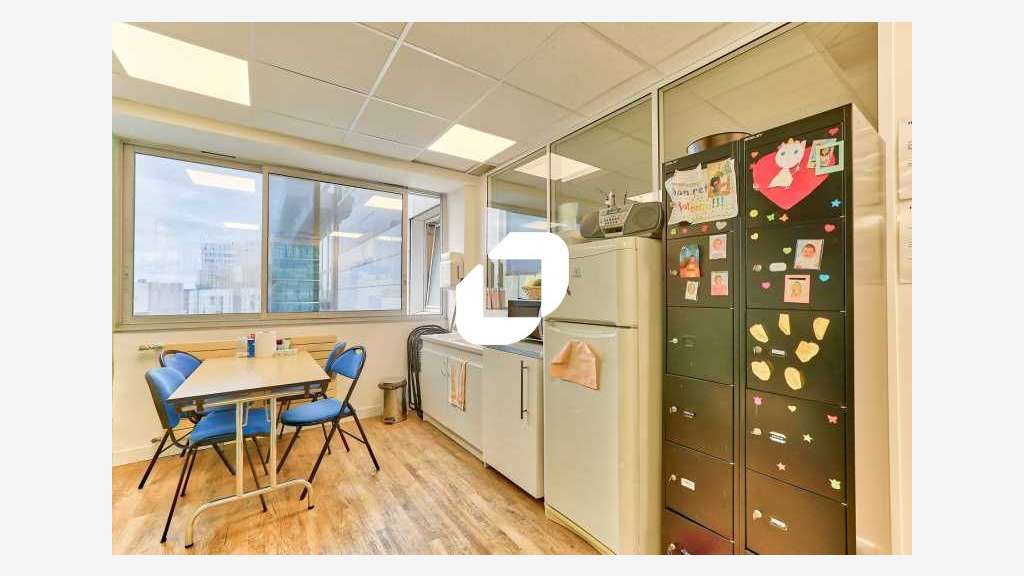 A louer Bureaux 221m² Evry courcouronnes