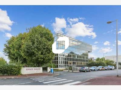 A louer Bureaux 101m² Evry courcouronnes