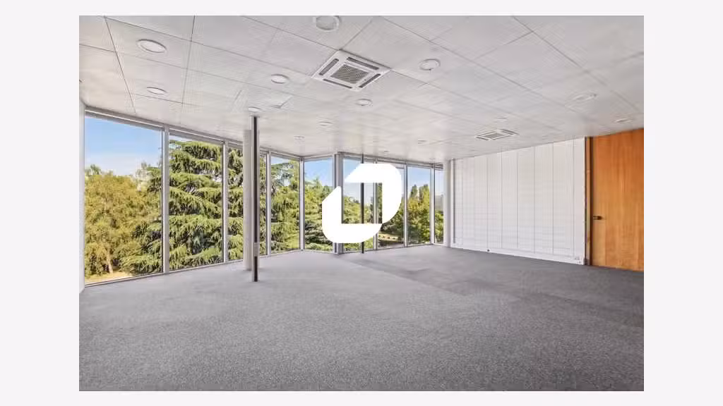 A louer Bureaux 838m² Evry courcouronnes
